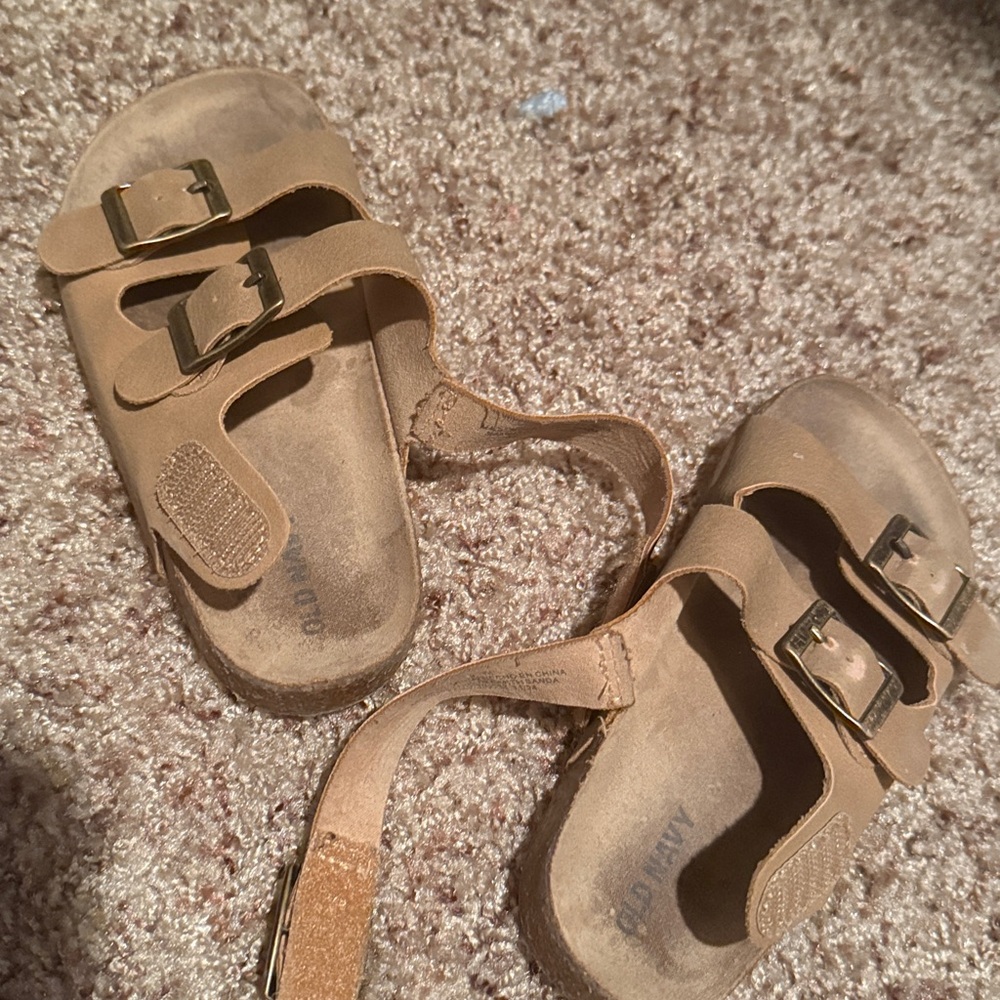Old Navy Tan Kids Sandals with Buckles - Picture 3 of 4